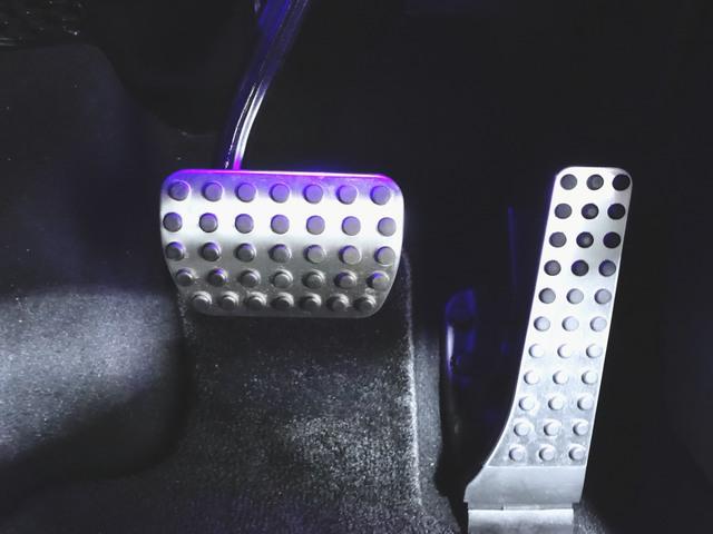 E300 スポーツ フロントメモリーパッケージ エクスクルーシブパッケージ