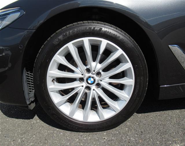 523d xDrive ラグジュアリー エディションジョイ+