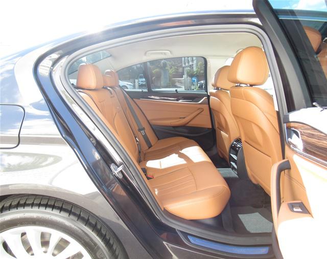 523d xDrive ラグジュアリー エディションジョイ+