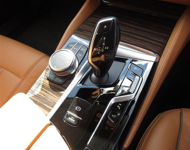 523d xDrive ラグジュアリー エディションジョイ+