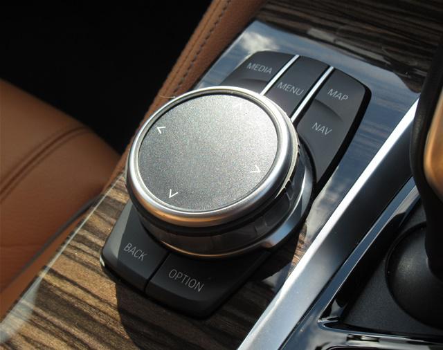 523d xDrive ラグジュアリー エディションジョイ+