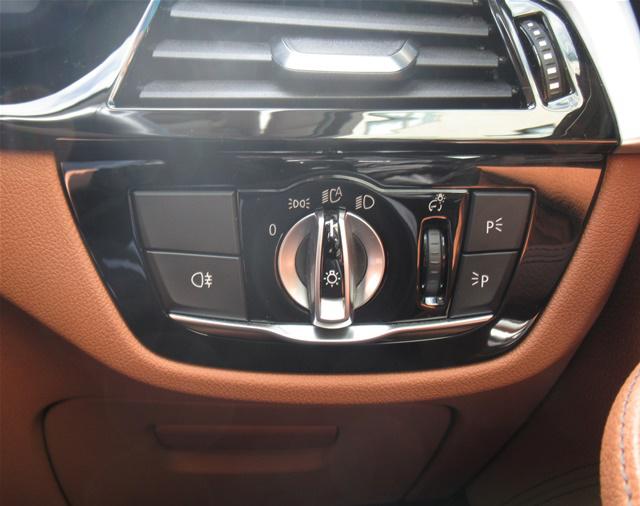 523d xDrive ラグジュアリー エディションジョイ+