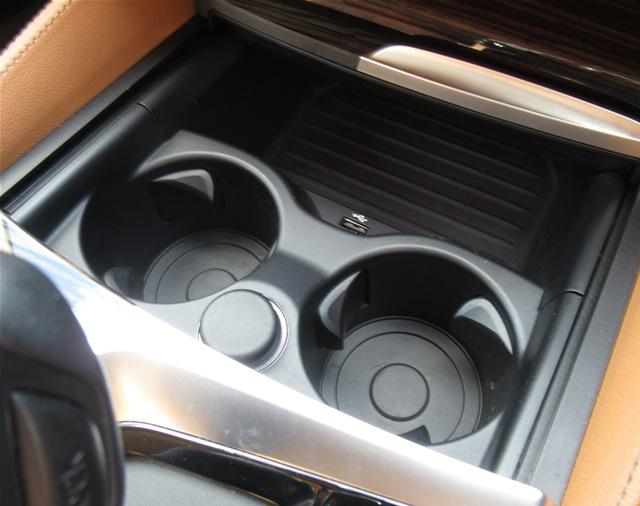 523d xDrive ラグジュアリー エディションジョイ+