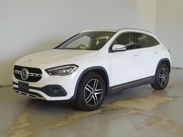 GLA200 d 4MATIC ナビゲーションパッケージ