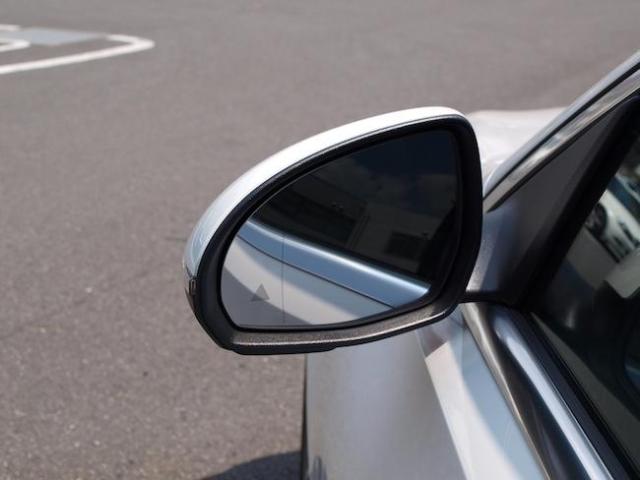 C200 アバンギャルド AMGラインパッケージ・レザーエクスクルーシブパッケージ・ベーシックパッケージ