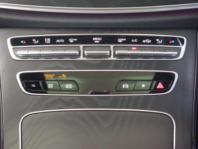 E220 d スポーツ AMGラインインテリアパッケージ・エクスクルーシブパッケージ