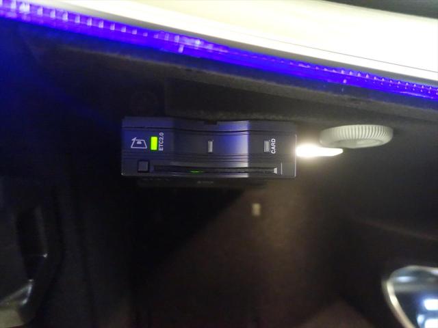 E220 d スポーツ AMGラインインテリアパッケージ・エクスクルーシブパッケージ