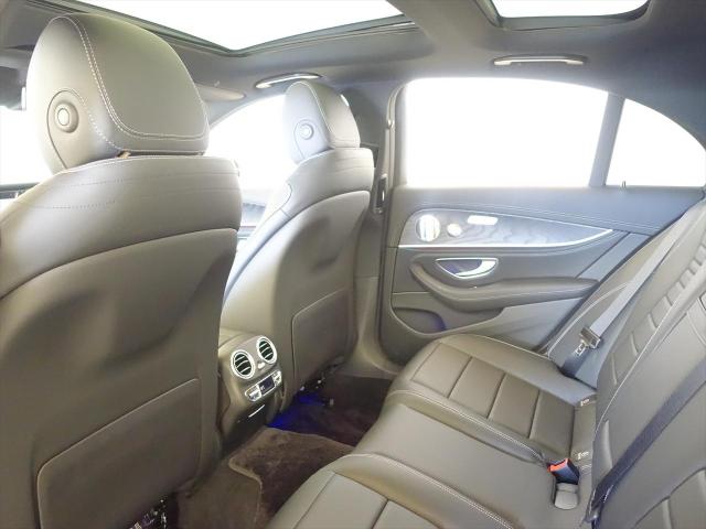 E220 d スポーツ AMGラインインテリアパッケージ・エクスクルーシブパッケージ