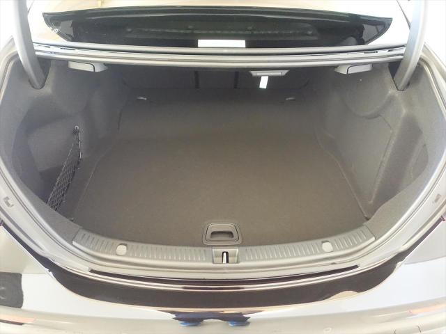 E220 d スポーツ AMGラインインテリアパッケージ・エクスクルーシブパッケージ