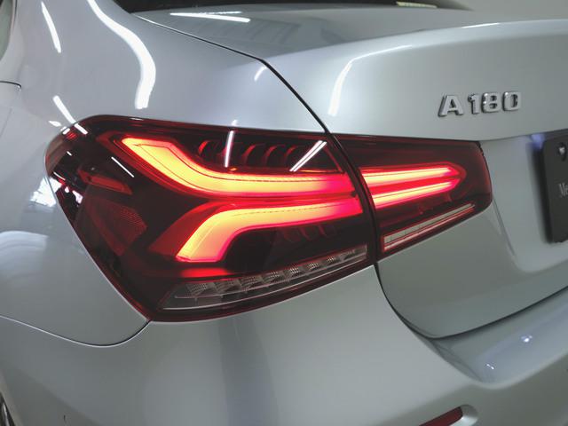 A180 スタイル セダン レーダーセーフティーパッケージ ナビゲーションパッケージ