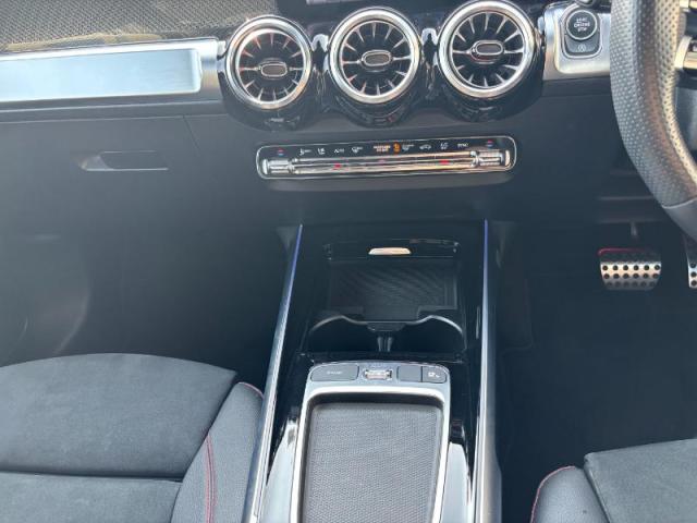 GLB200 d 4マチック AMGラインパッケージ