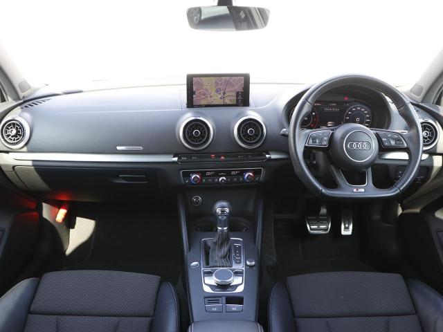 A3 セダン 1.4 TFSI スポーツ