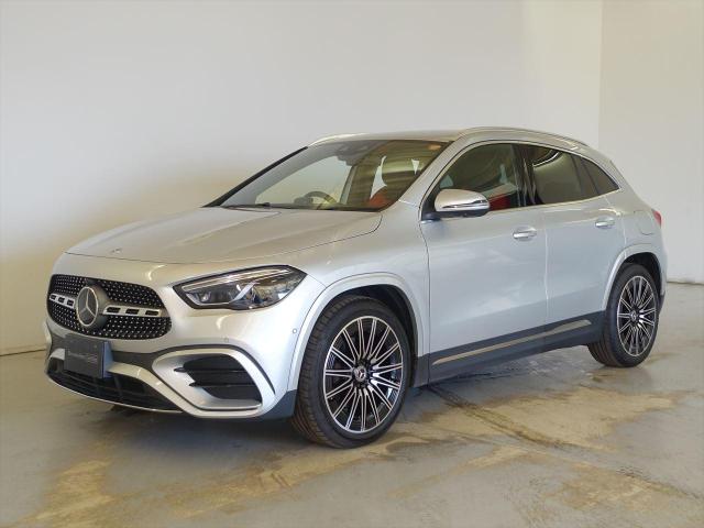 GLA200 d 4MATIC AMGラインパッケージ・AMGレザーエクスクルーシブパッケージ