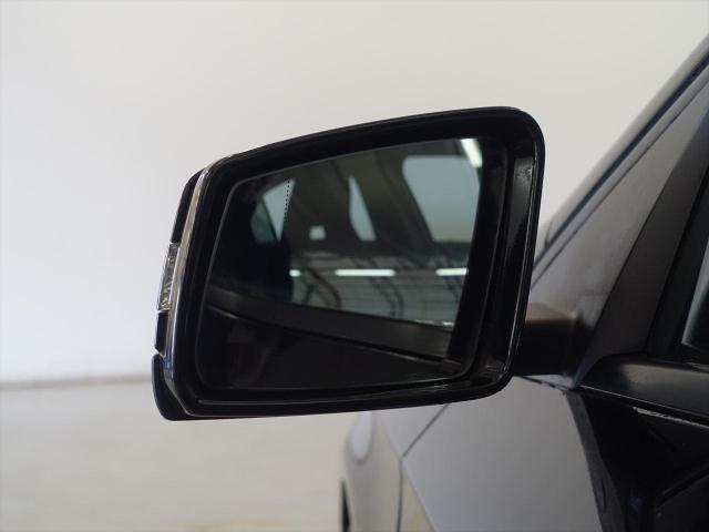 A180 ブルーエフィシェンシー スポーツ AMGエクスクルーシブパッケージ・セーフティパッケージ・ナイトパッケージ