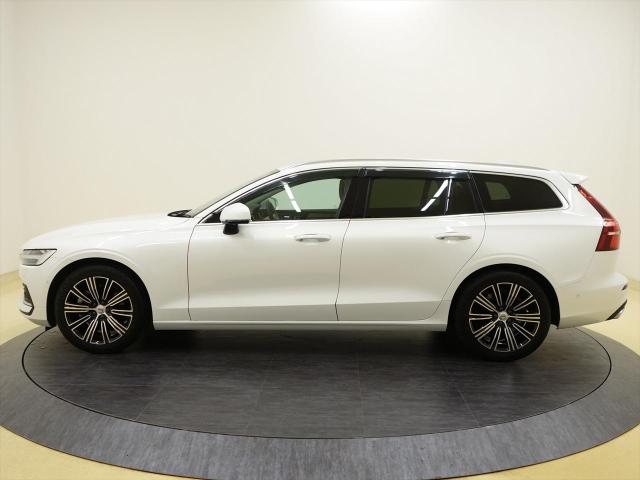 ボルボ V60 T5 インスクリプション
