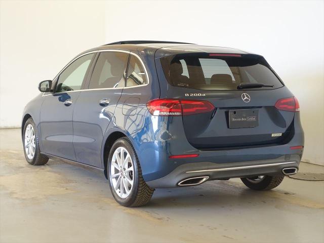 B200 d レザーエクスクルーシブパッケージ・レーダーセーフティパッケージ・アドバンスドパッケージ・ナビゲーションパッケージ