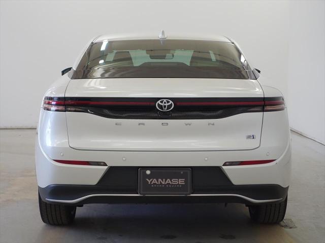 クラウンクロスオーバーG アドバンスドレザーパッケージ