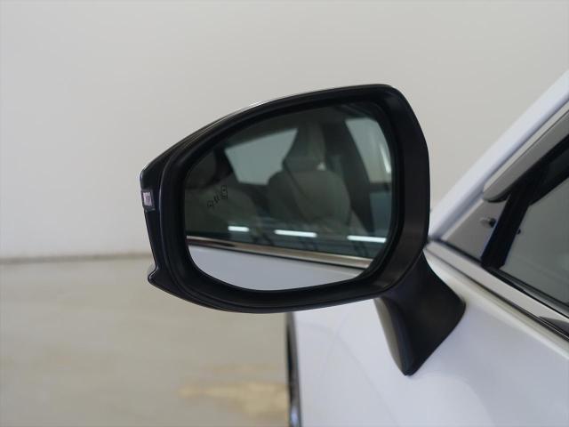 クラウンクロスオーバーG アドバンスドレザーパッケージ