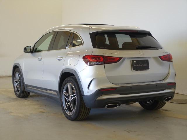 GLA200 d 4MATIC AMGライン ナビゲーションパッケージ