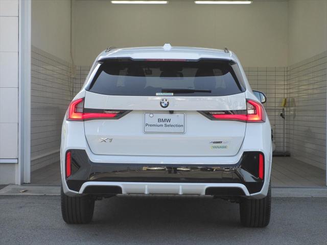 X1 sDrive18i Mスポーツ