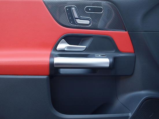 B200 d AMGラインパッケージ・AMGレザーエクスクルーシブパッケージ・アドバンスドパッケージ