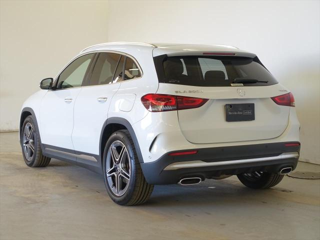 GLA200 d 4MATIC AMGラインパッケージ