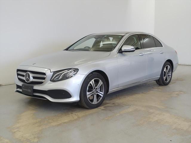 E200 4МATIC アバンギャルド エクスクルーシブパッケージ