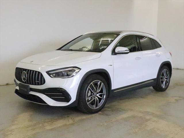 メルセデス‐AMG GLA35 4MATIC AMGパフォーマンスパッケージ・AMGアドバンスドパッケージ・ナビゲーションパッケージ
