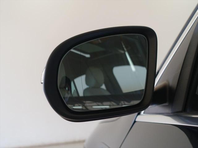 EQC400 4MATIC レザーエクスクルーシブパッケージ