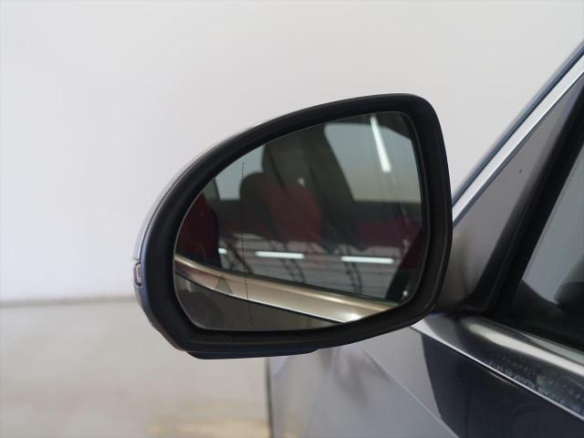 C200 アバンギャルド AMGライン レザーエクスクルーシブパッケージ・ベーシックパッケージ