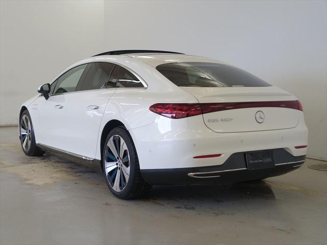 EQS450+ リアコンフォートパッケージ・MBUXリアエンターテインメントシステムパッケージ