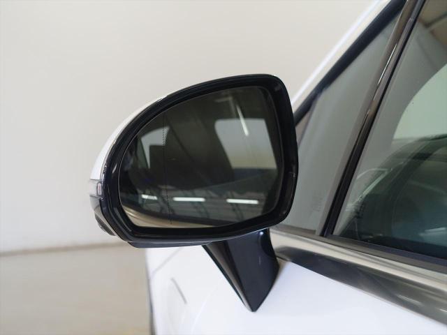 EQS450+ リアコンフォートパッケージ・MBUXリアエンターテインメントシステムパッケージ