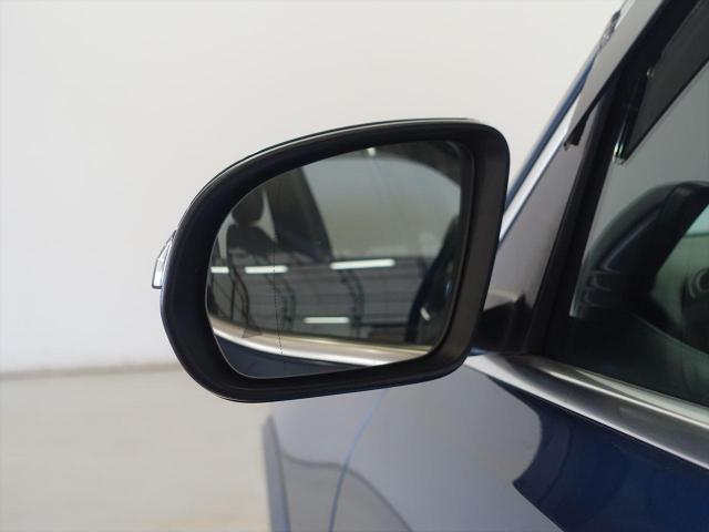 GLB200 d AMGライン AMGレザーエクスクルーシブパッケージ・アドバンスドパッケージ・ナビゲーションパッケージ