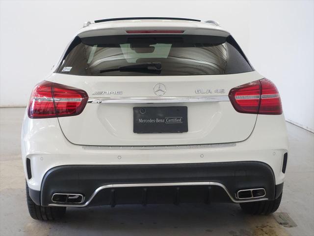 メルセデス‐AMG GLA45 4MATIC AMGアドバンスドパッケージ
