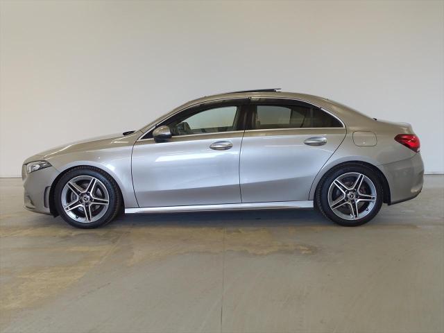 A180 スタイル セダン AMGライン AMGレザーエクスクルーシブパッケージ・レーダーセーフティパッケージ・アドバンスドパッケージ・ナビゲーションパッケージ