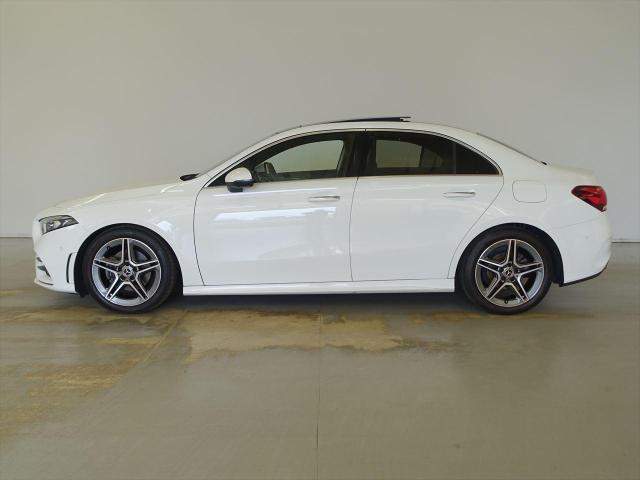 A180 スタイル セダン AMGライン AMGレザーエクスクルーシブパッケージ・レーダーセーフティパッケージ・アドバンスドパッケージ・ナビゲーションパッケージ