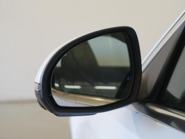 C200 アバンギャルド AMGラインパッケージ・ベーシックパッケージ