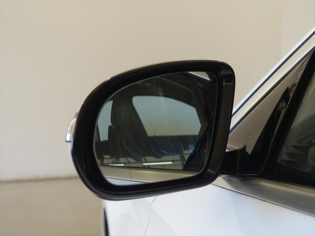 E200 スポーツ AMGインテリアパッケージ・エクスクルーシブパッケージ