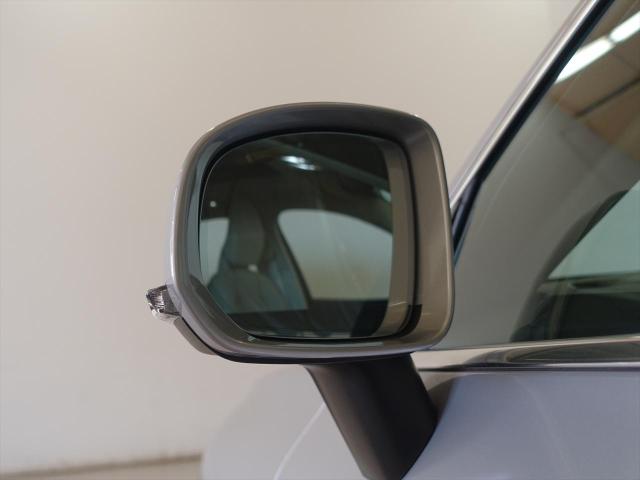 XC60 アルティメット B5 AWD