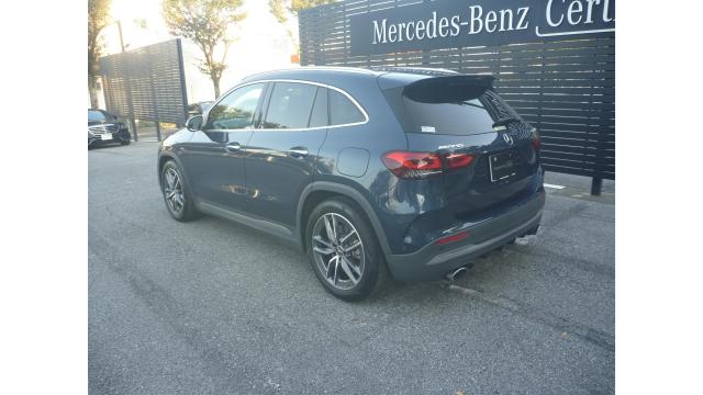 メルセデス‐AMG GLA35 4MATIC AMGパフォーマンスパッケージ・AMGアドバンスドパッケージ