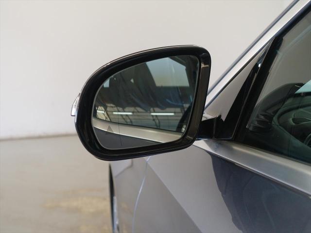 E220 d スポーツ AMGラインインテリアパッケージ・エクスクルーシブパッケージ