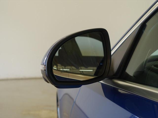 C200 ラグジュアリー ドライバーズパッケージ