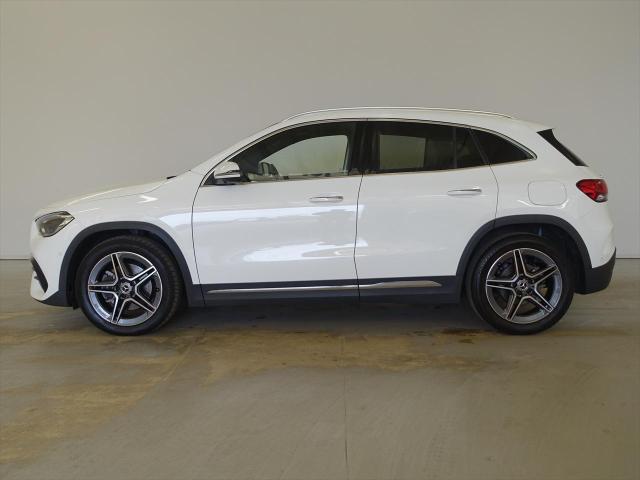 GLA200 d 4MATIC AMGラインパッケージ