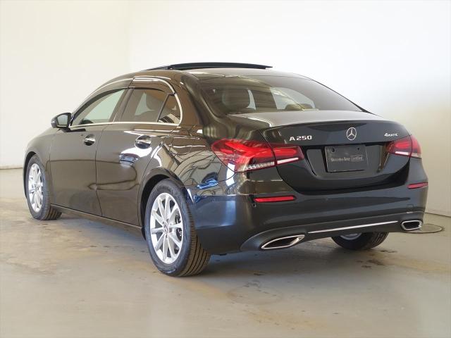 A250 4MATIC セダン レザーエクスクルーシブパッケージ・レーダーセーフティパッケージ・アドバンスドパッケージ・ナビゲーションパッケージ