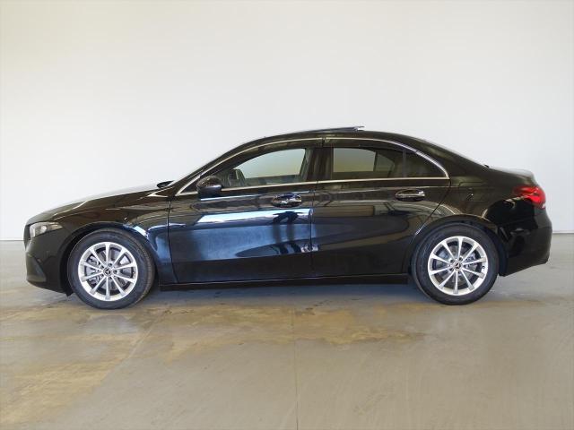 A250 4MATIC セダン レザーエクスクルーシブパッケージ・レーダーセーフティパッケージ・アドバンスドパッケージ・ナビゲーションパッケージ