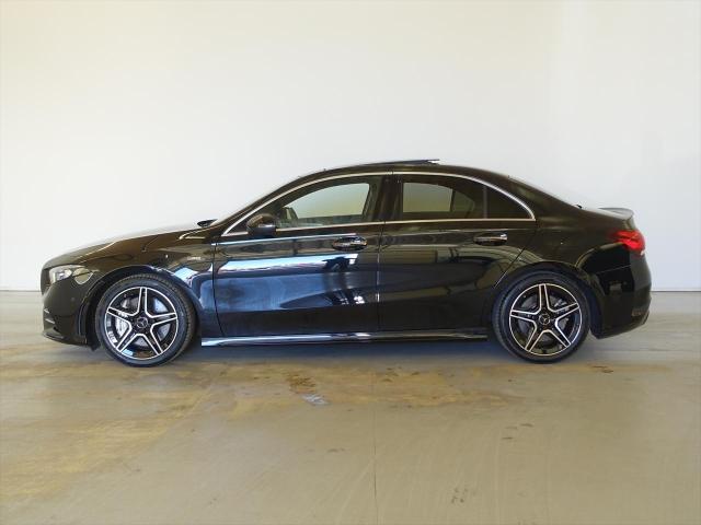 メルセデス-AMG A35 4MATIC セダン AMGパフォーマンスパッケージ・AMGアドバンスドパッケージ・ナビゲーションパッケージ