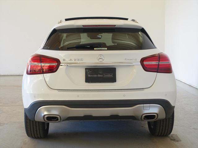 GLA220 4MATIC レーダーセーフティパッケージ・プレミアムパッケージ