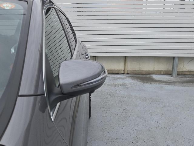 メルセデス‐AMG GLA35 4MATIC AMGパフォーマンスパッケージ・アドバンスドパッケージ