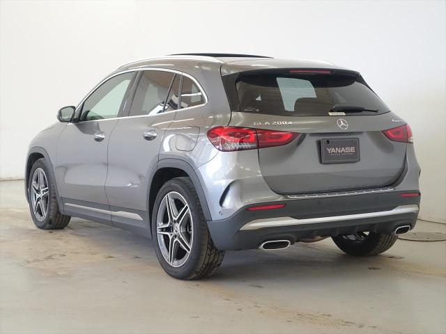 GLA200 d 4MATIC AMGライン ナビゲーションパッケージ