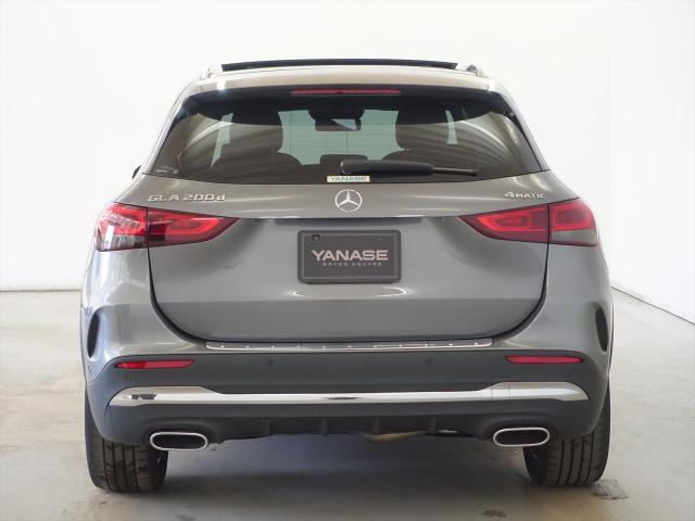 GLA200 d 4MATIC AMGライン ナビゲーションパッケージ
